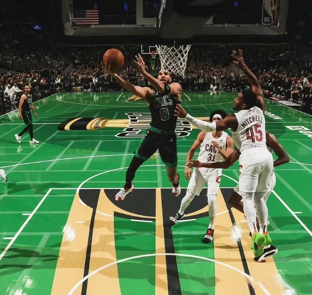 凯尔特人击败老鹰，泰瑞罗斯发威