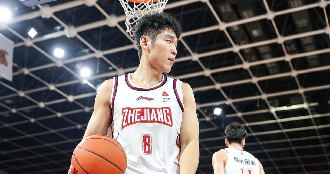 雷火电竞亚洲先驱-内蒙古男篮士气高昂，冲刺胜利