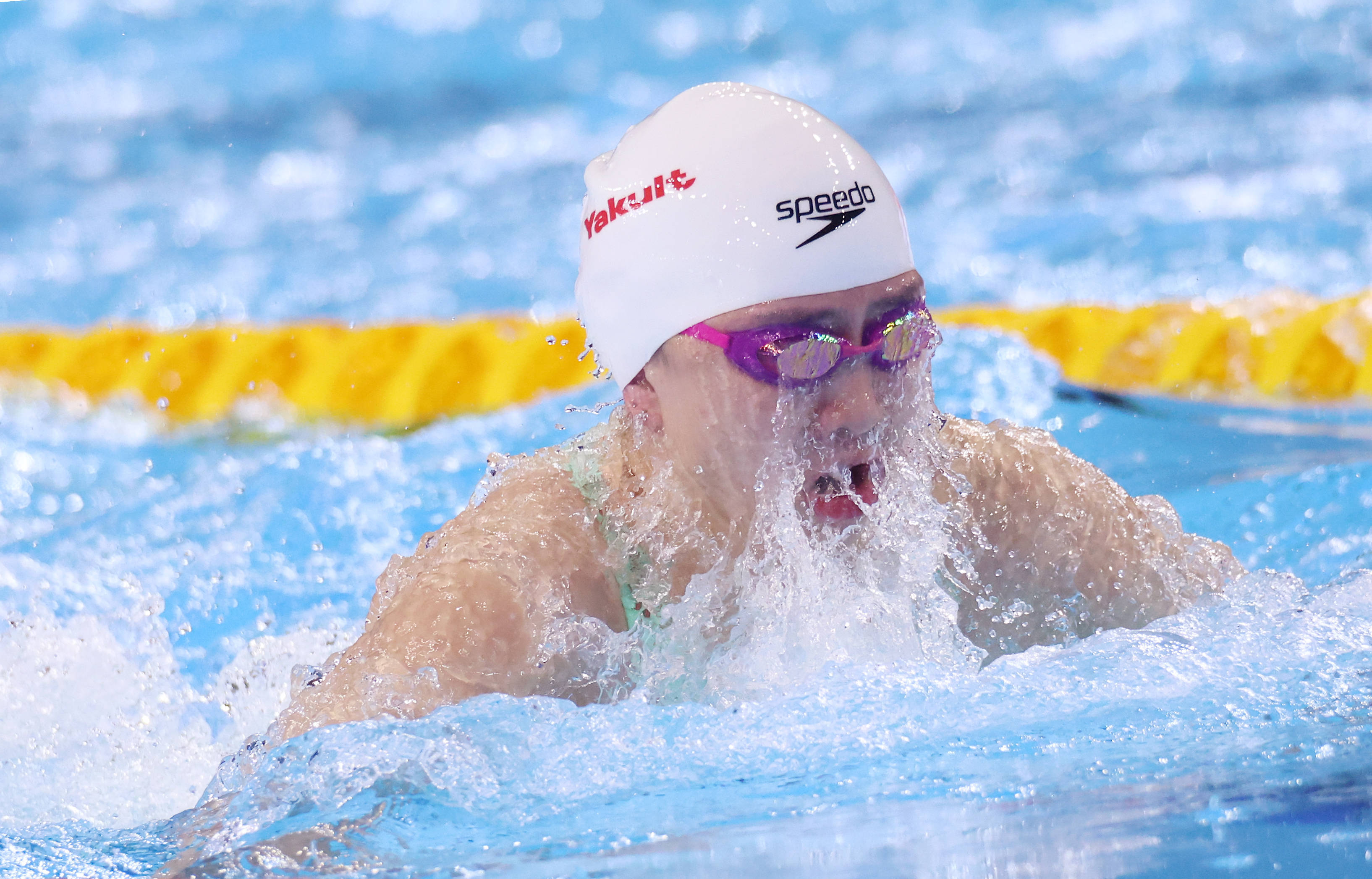 游泳选手赛后落泪，背后故事感人