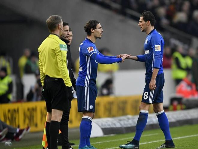 沙尔克客场负于门兴格拉德巴赫，遭遇连败