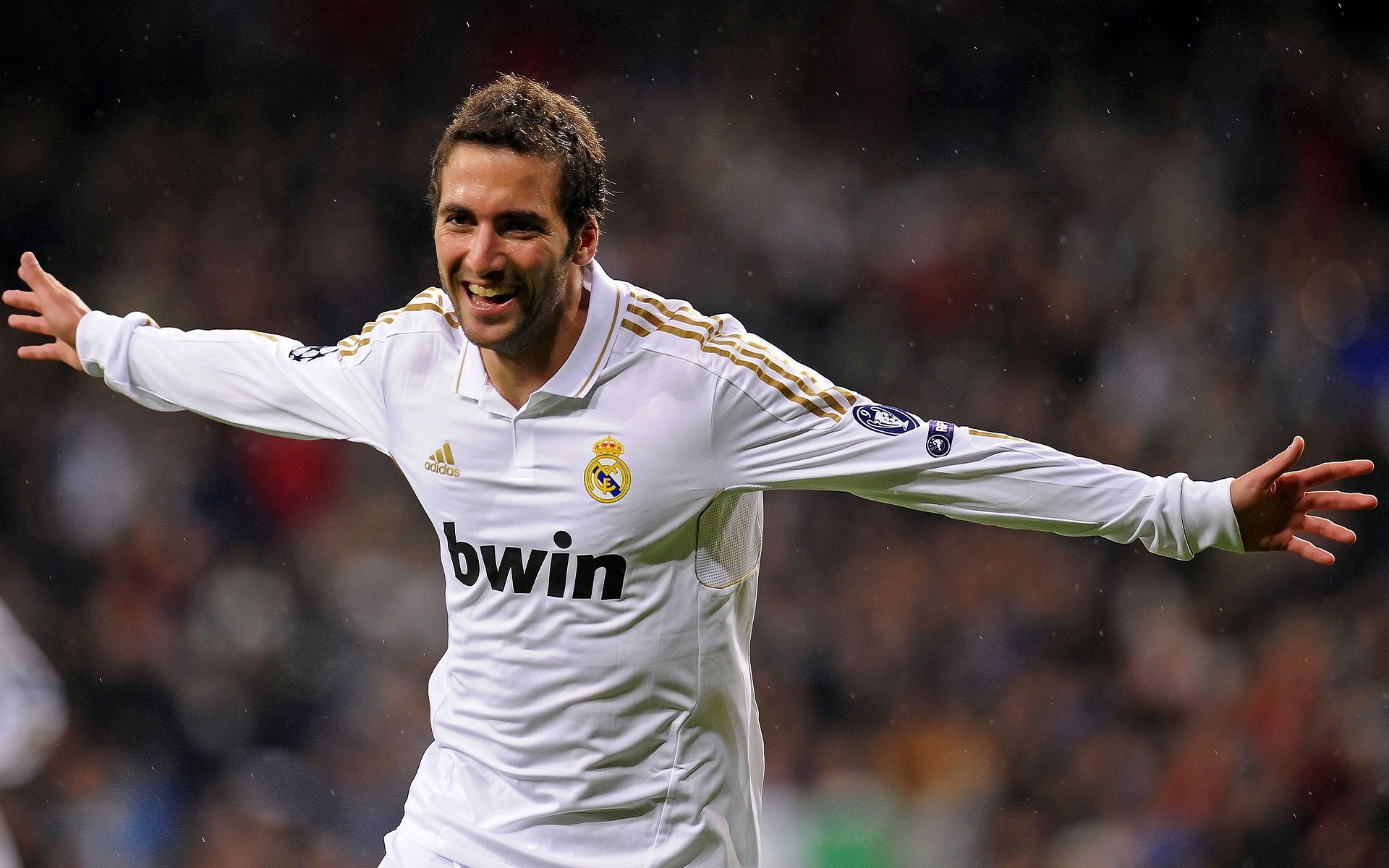 雷火电竞-2026世界杯之夜，当挪威站在悬崖边，哈兰德完成了一场价值十亿的救赎