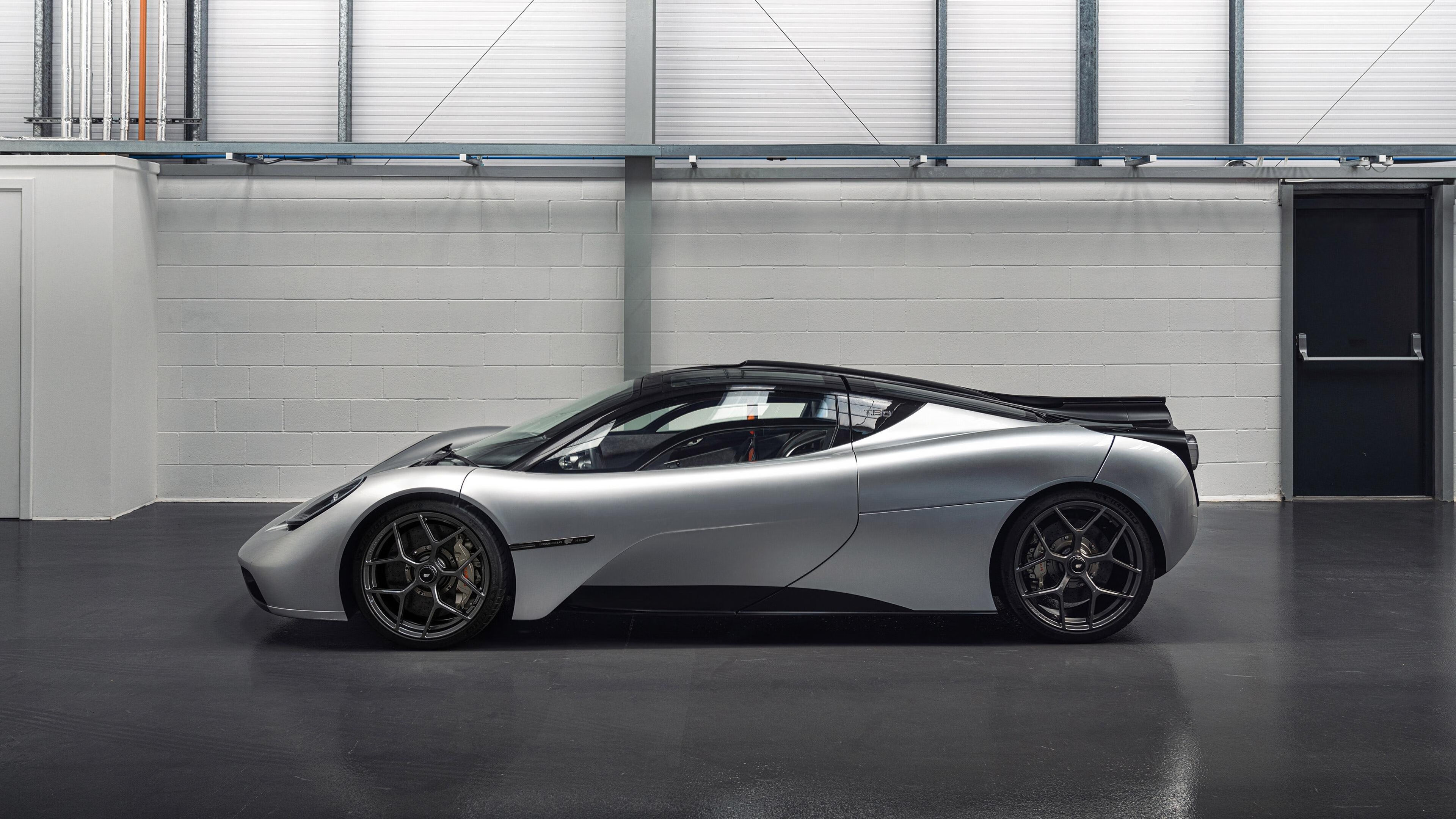 雷火电竞官网-南纬的沉默与罗讷河的怒吼，巴斯托尼用23分钟斩断洲际迷雾