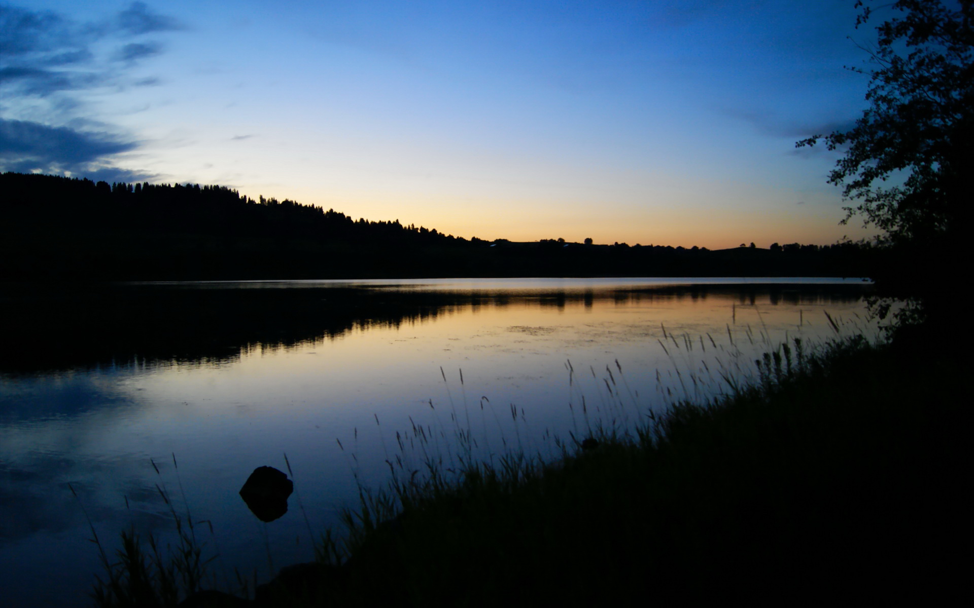 百年封锁与一代传奇,足球的昨天与今天