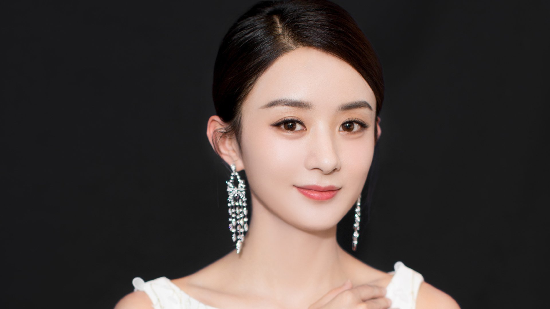 虚设国际友谊赛首现,北京五棵松全场沸腾!拉文41分导演逆转击败尼克斯